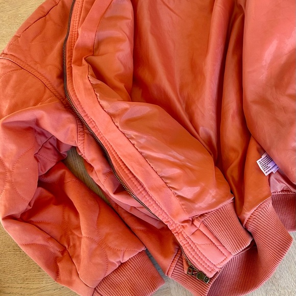 Jacket - Picture 9 of 9